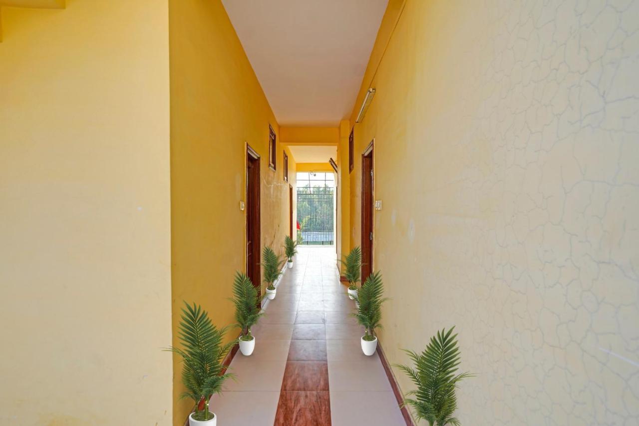 Oyo 87701 Lucky Farm Hotel Shahpur  Luaran gambar
